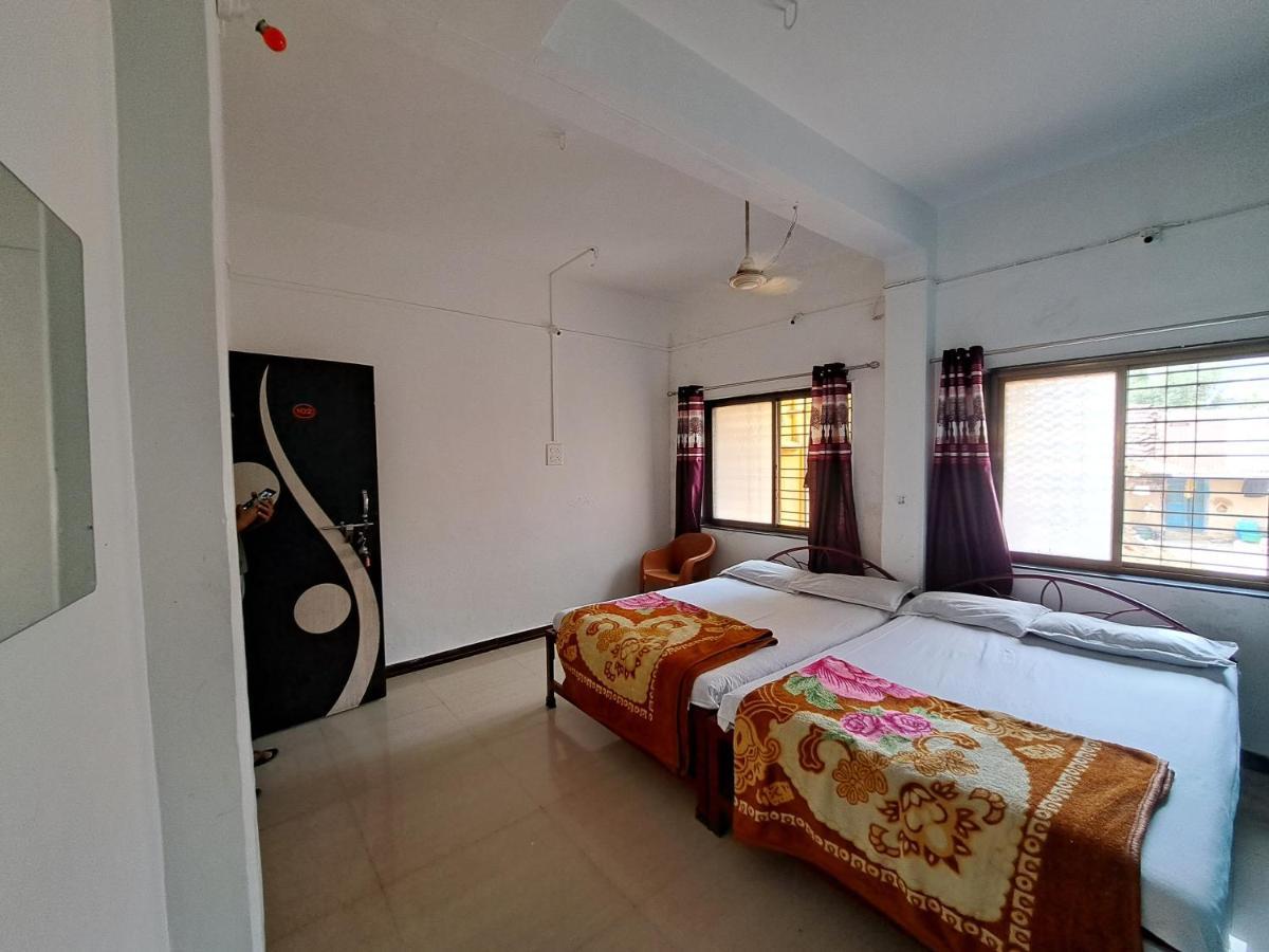 Goldan Palece Hotel Trimbak Luaran gambar